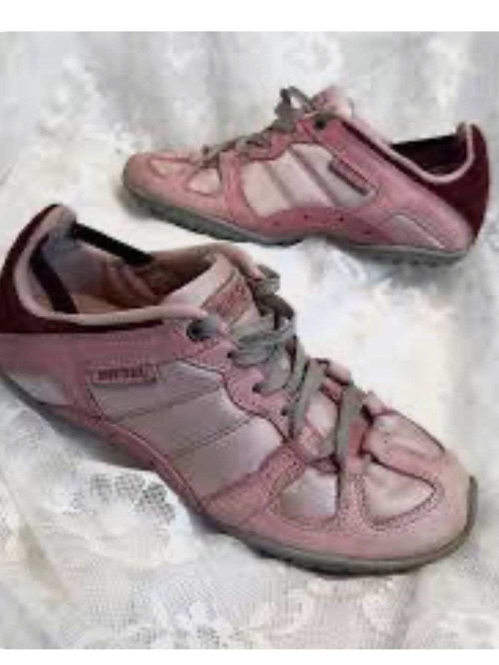 Vintage Diesel Pink Low Top Sneakers Trainer for women.